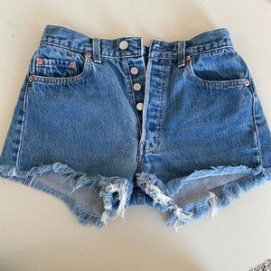 Levi jean shorts